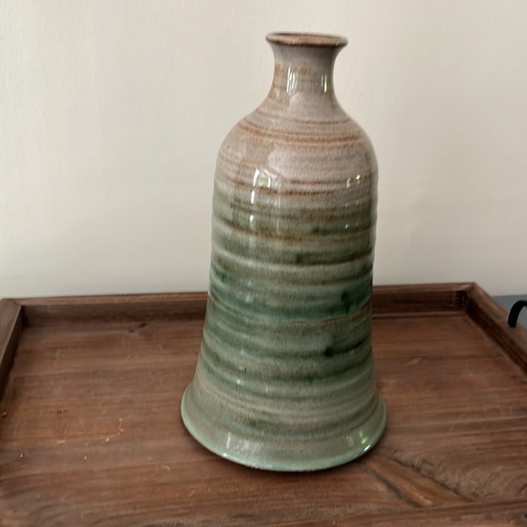 Ceramic Vase - Picture 3 of 8